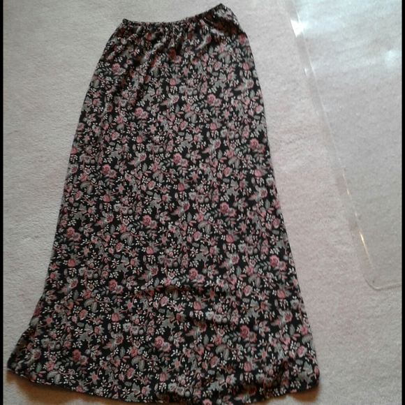 Skirt - Picture 1 of 1